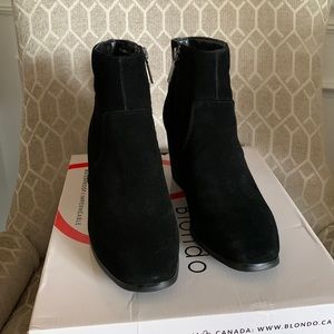 Blondo Women's Sondro  Suede Waterproof Bootie Size 7 Black Like New